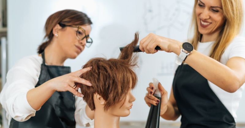 קורס תסרוקות זו הסיבה לעבוד במה שאת באמת אוהבת ולהצליח בגדול