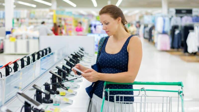 הכנסו לחנות הדיגיטלית שלנו Hot Store